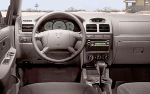 2004_kia_rio_sedan_base